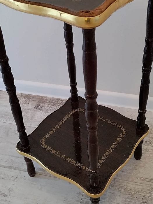 Подставка для цветов столик 30*30*60 см