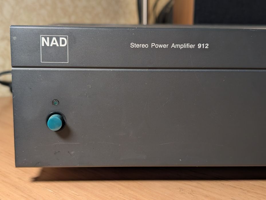 Продам підсилювач NAD 912