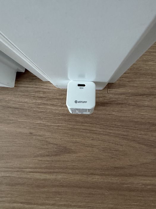 eSTUFF Infinite Ładowarka USB-C 30W