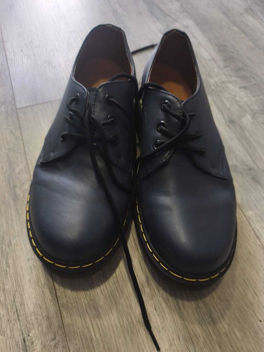 Sapatos imitação Dr. Martens azul