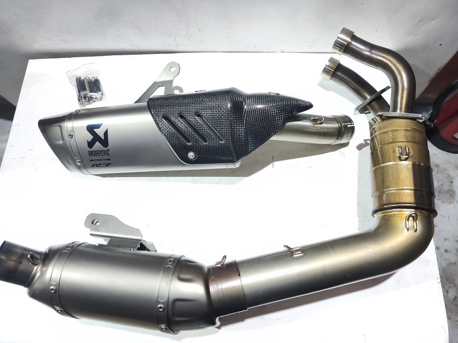 Akrapovic   Yamaha R7 / MT 07/ XSR 700