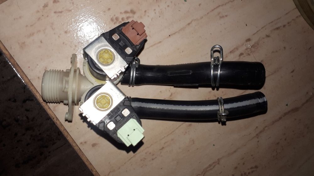 Części pralka Elektrolux EWS106410W. Elektrozawory pralki