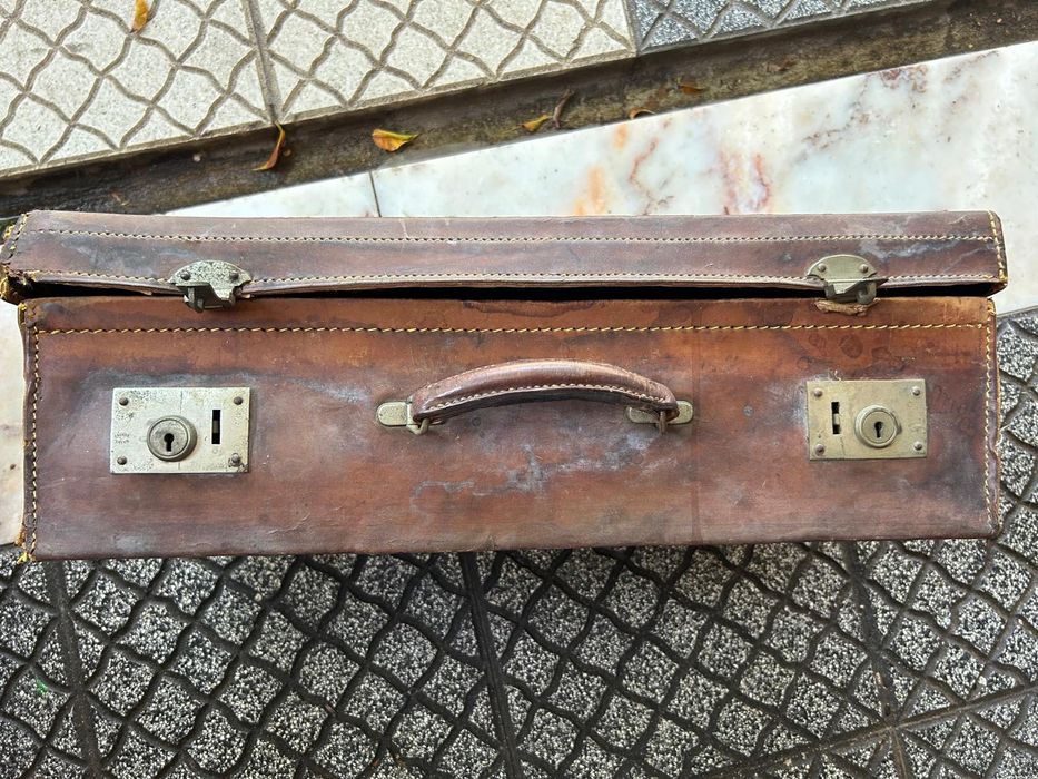 Mala de Viagem em Couro muito antiga