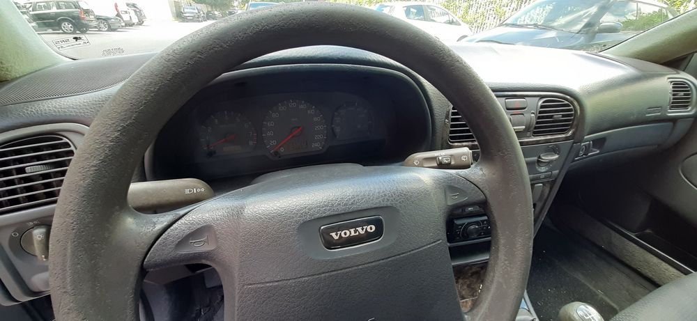 Vendo Volvo v40 1998