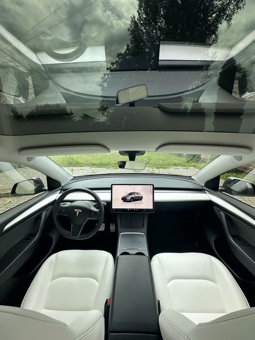 Tesla Model Y Long Range Dual Motor 2024 82.5 кіловат
