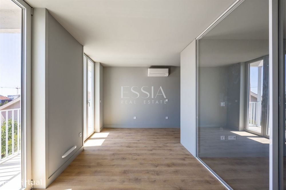 Apartamento T1 com Varanda junto ao Marquês