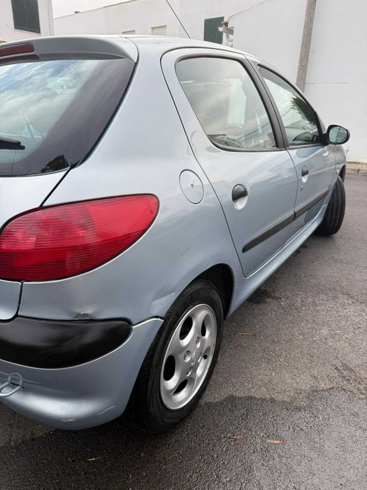 Peagout 206 1.1 i Hatchback 2001