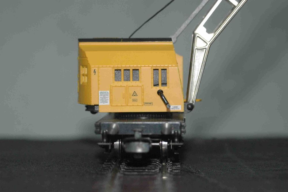 Vagão Grua MARKLIN HO com rodados metálicos CC