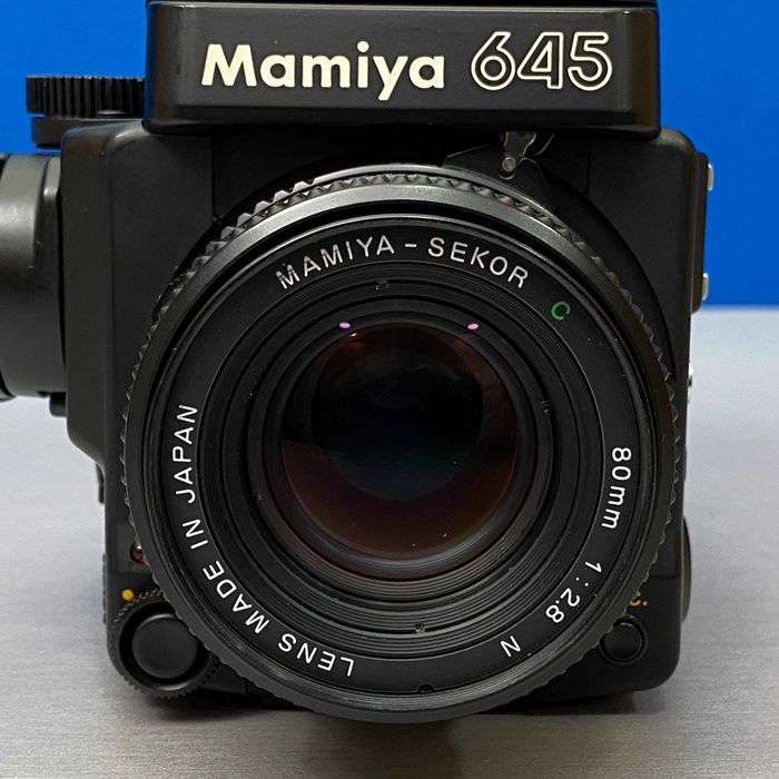 Mamiya M645 Super + Mamiya-Sekor C 80mm f/2.8