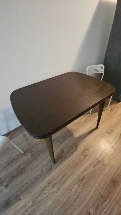 Dwa stoły rozkladane drewno