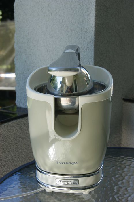 Stylowa , vintage wyciskarka do cytrusów Ariete