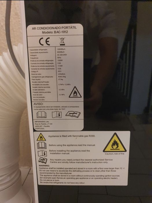 Ar condicionado portátil (com todos os acessórios de origem)