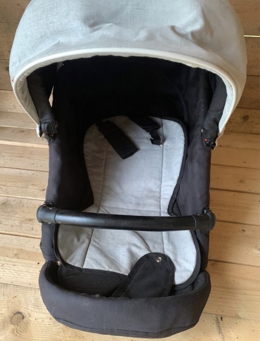 Продам коляску Riko