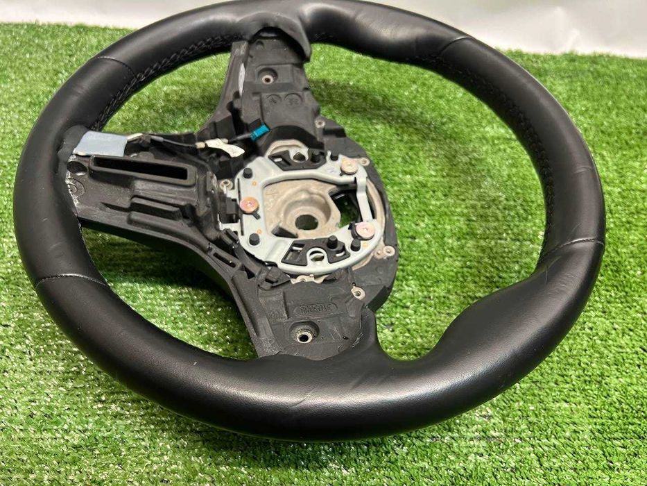 Обод руля G30 підходить G31 G32 G11 G12 G14 G15 G16 G01 G02 G05 G06