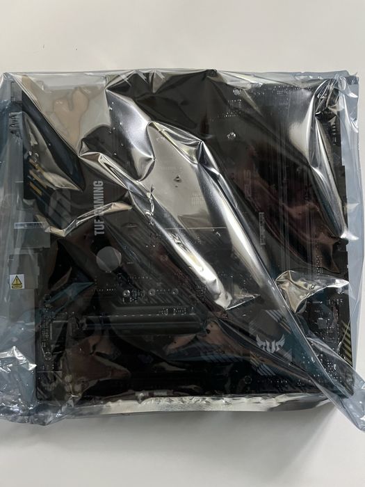 материнська плата ASUS b550m-plus