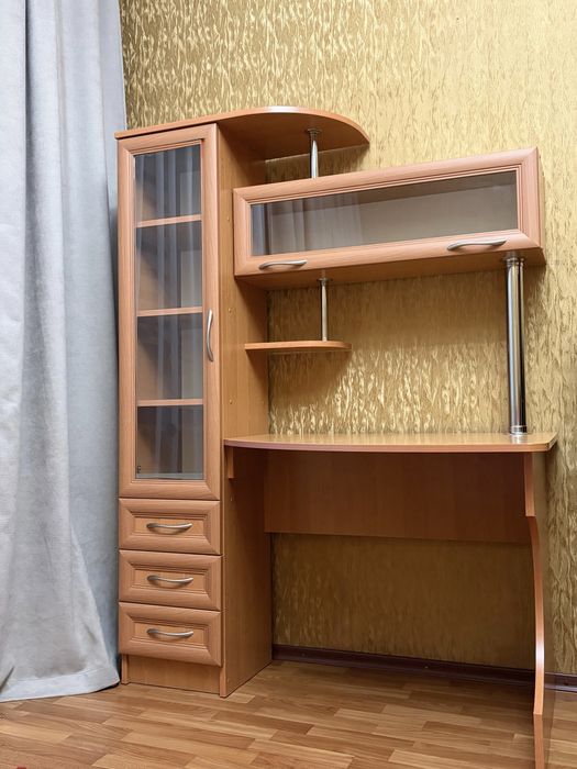 Письмовий стіл