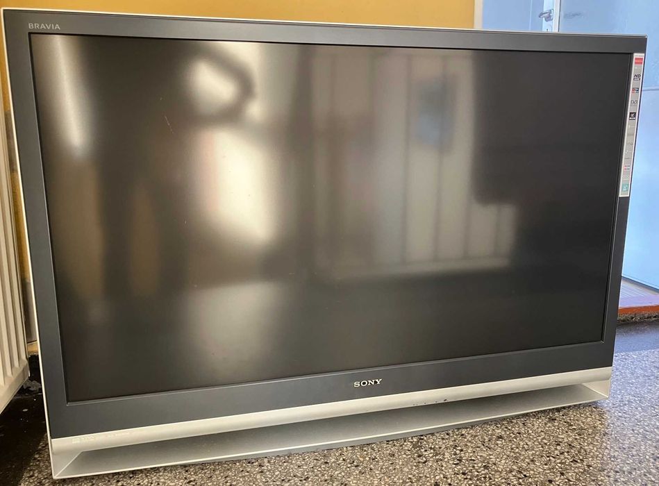 Telewizor projekcyjny SONY BRAVIA KDF-50E2010 (uszkodzona lampa)
