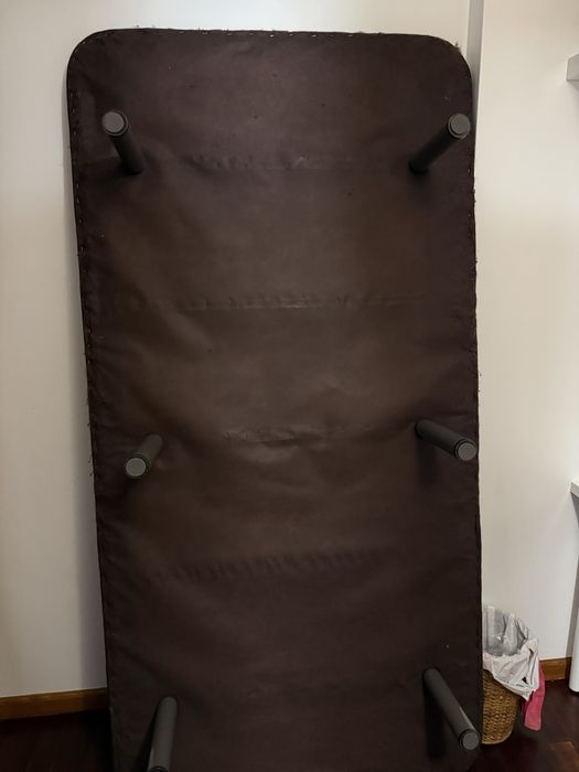 Vendo sommier 100x200 com 6 pés (50€-NOVO VALOR)