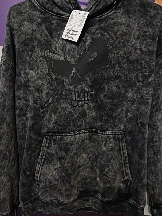 Nowa bluza z czaszką