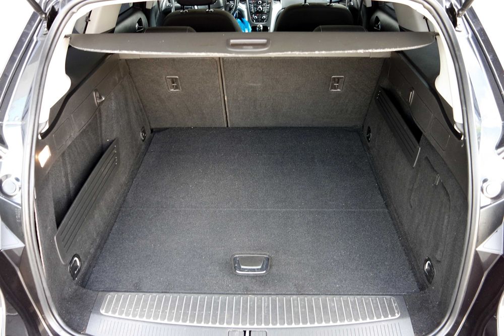 Opel Astra J 2.0 diesel bixenon navi super stan z Niemiec