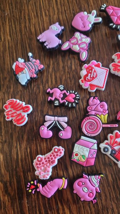 Джибитсы, украшения для кроксов  Crocs