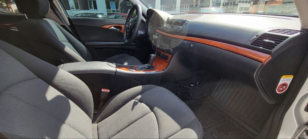 Продаж Mercedes E 2006