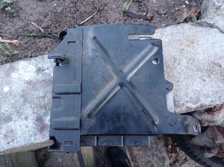 КОМПЬЮТЕР ДВИГАТЕЛЯ 0281011814 8200462452 RENAULT 2.0 dci