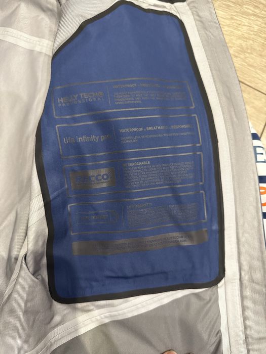 Гірськолижна куртка Helly Hansen Elevation Infinity 2.0 3L.