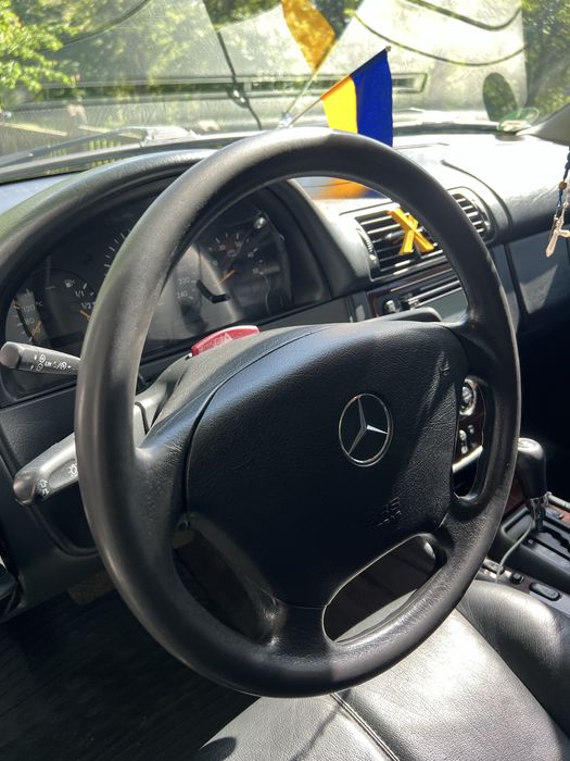Mercedes-Benz M-class W163