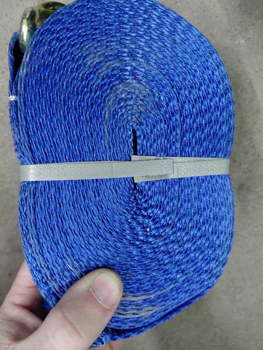 Продам стяжной ремень с трещоткой для крепления груза.