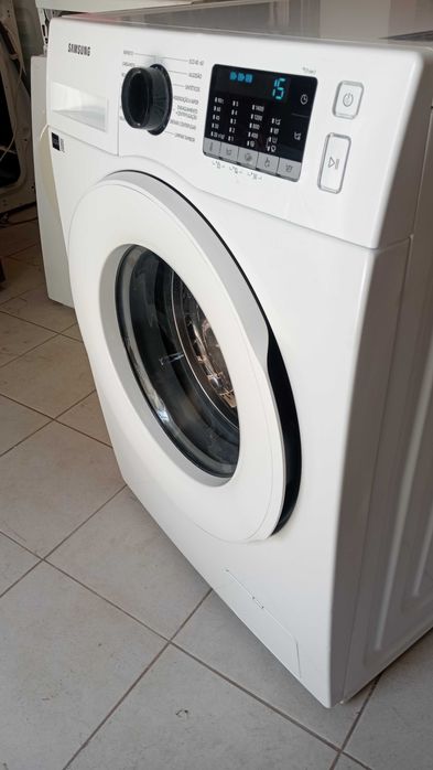 Máquina de lavar roupa Samsung 11 kg como nova