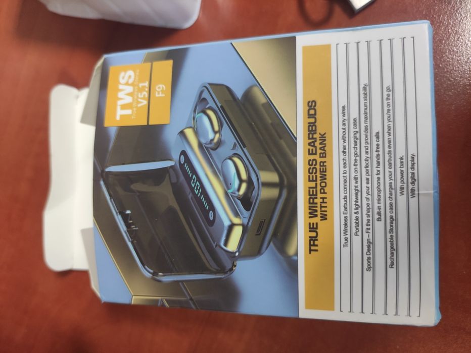 Słuchawki bezprzewodowe F9 TWS v 5.1 z powerbankiem