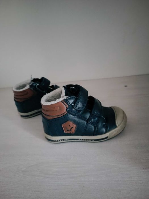 Дитячі зимові ботинки  розмір 23