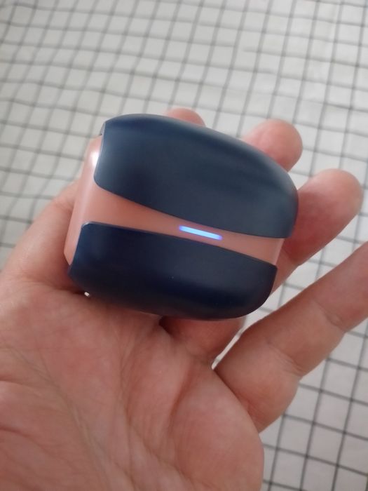 Блютуз наушники.