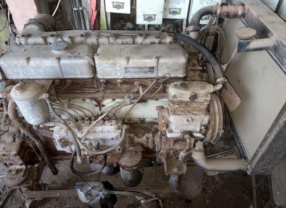 Vendo motor Mercedes om 327 equipava camiões da série LP