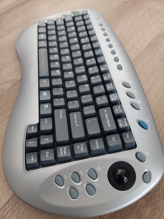 Klawiatura PC bezprzewodowa
