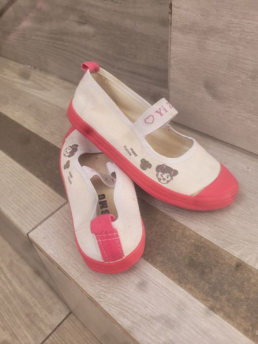 Trampki dla dziewczynki nr.29 wkl.17cm.