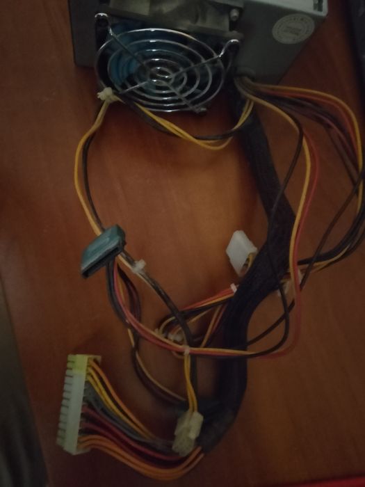 Блок живлення...