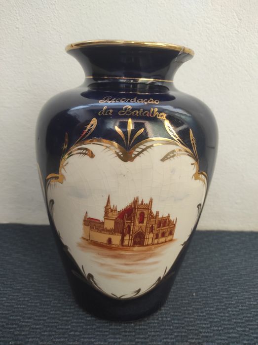 Vaso em porcelana de Aveiro