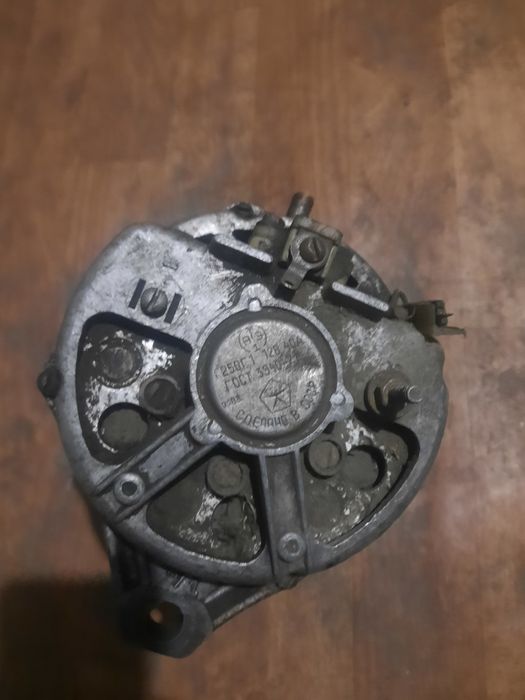 Продам  генератор на ваз