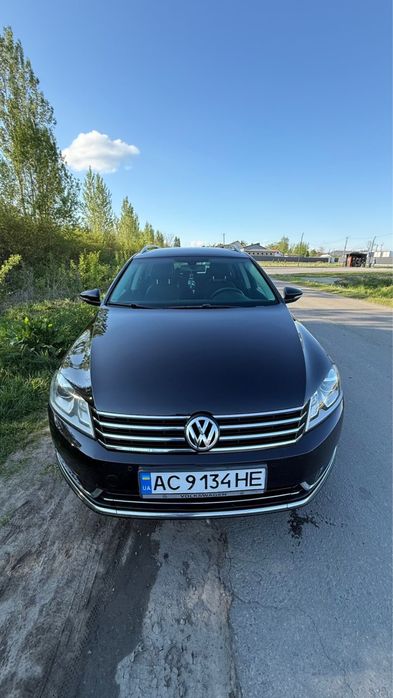 Volkswagen Passat 2011 року з 2.0-літровим дизельним двигуном (TDI)