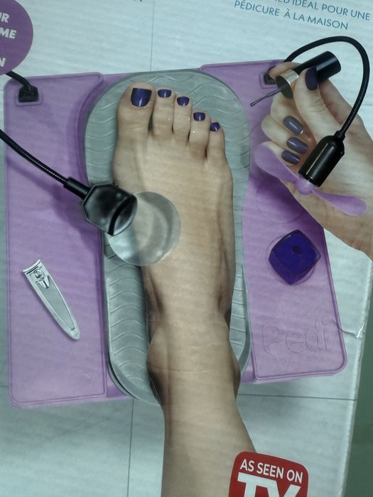 Banco de Apoio para Pedicure com lupa e ventoinha
