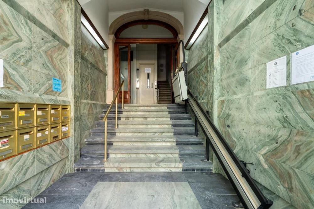 Quarto - localizado em Campo de Ourique Lisbon