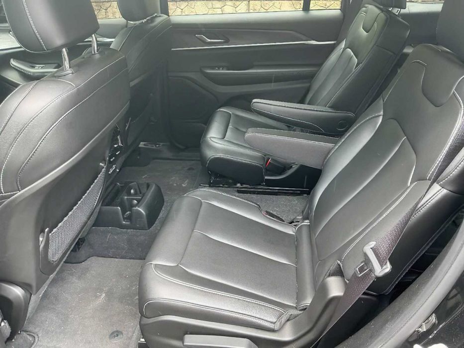 Jeep Grand Cherokee L Limited      2023