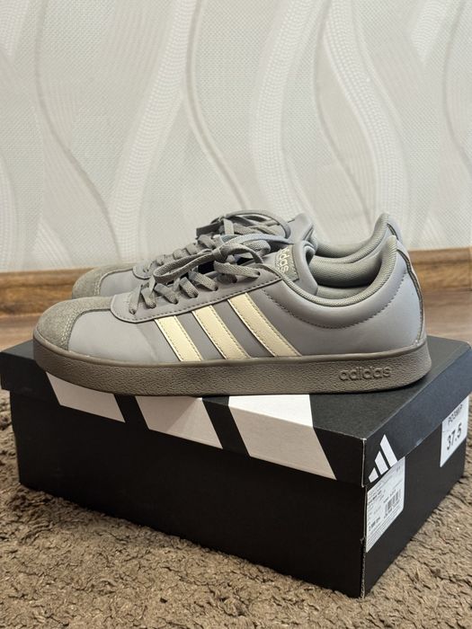 Кросівки Adidas VL Court Base
