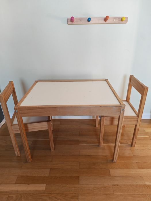 Stolik dziecięcy i 2 krzesła  Ikea Latt