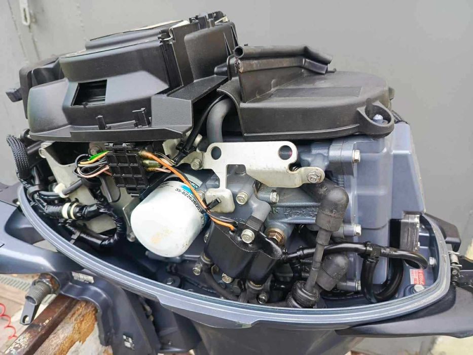 Silnik zaburtowy Yamaha 15KM, stopa L rumpel ładowanie