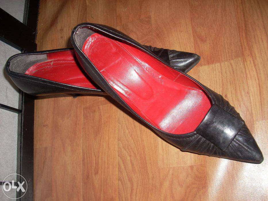 Szpilki czarne skóra 39