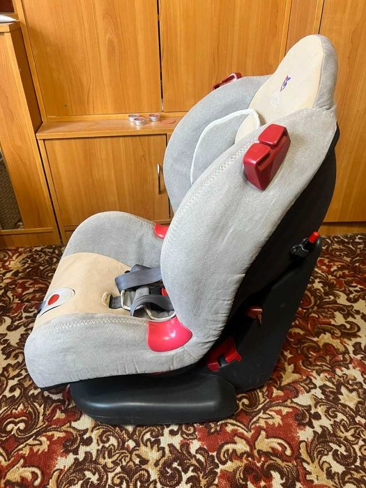 Автокрісло дитяче