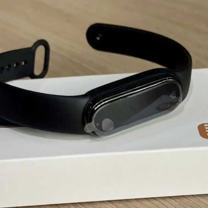 Фитнес браслет Xiaomi Mi Band 9
